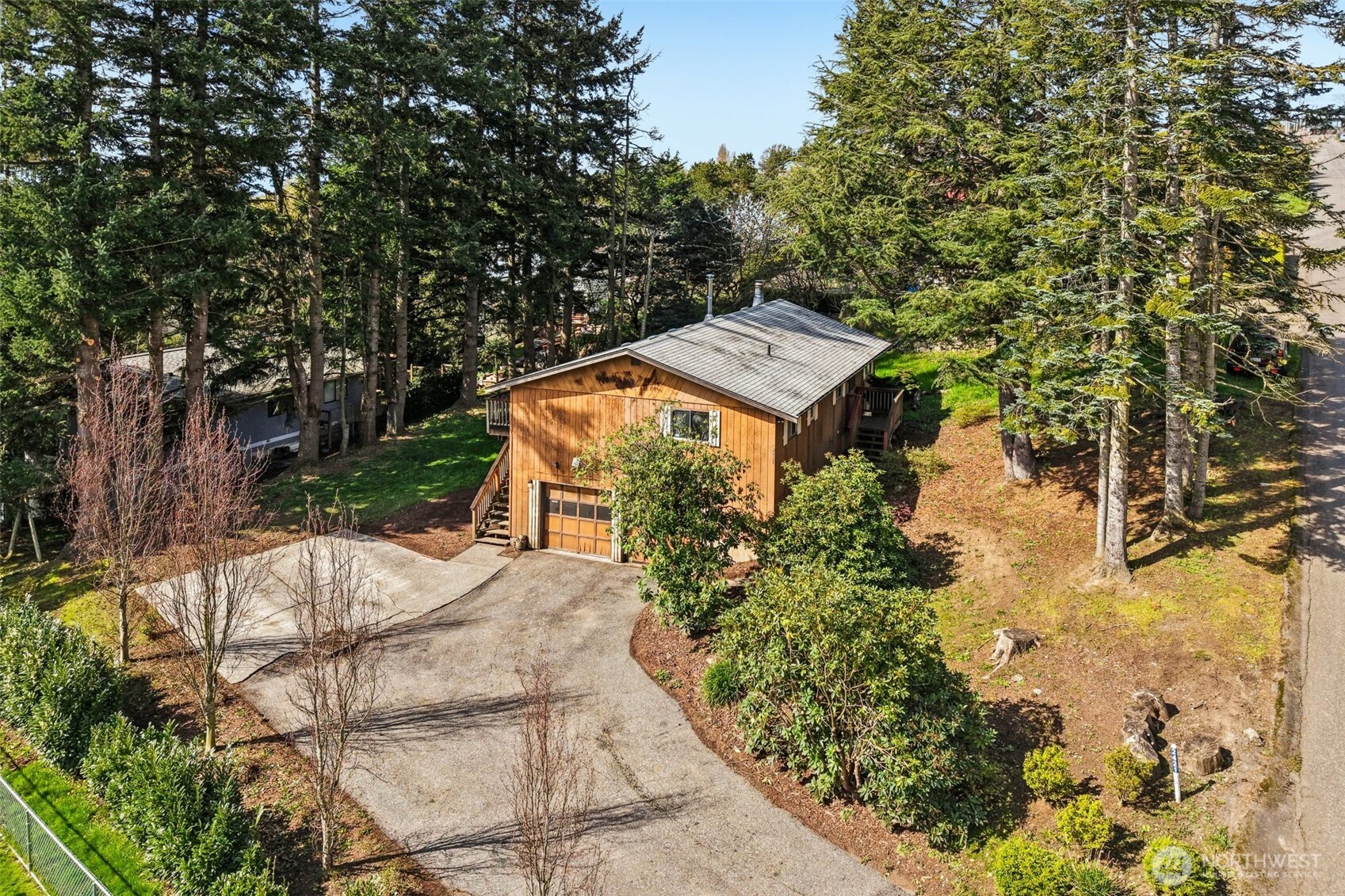 2421 Crestline St , Ferndale, WA 98248-9224