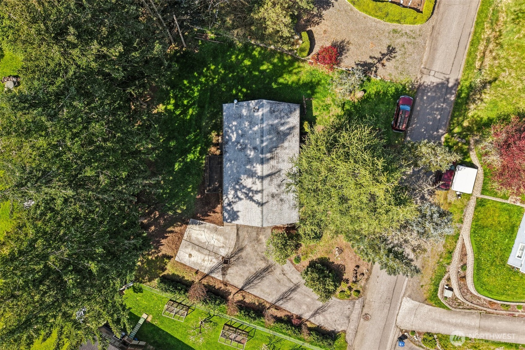 2421 Crestline St , Ferndale, WA 98248-9224