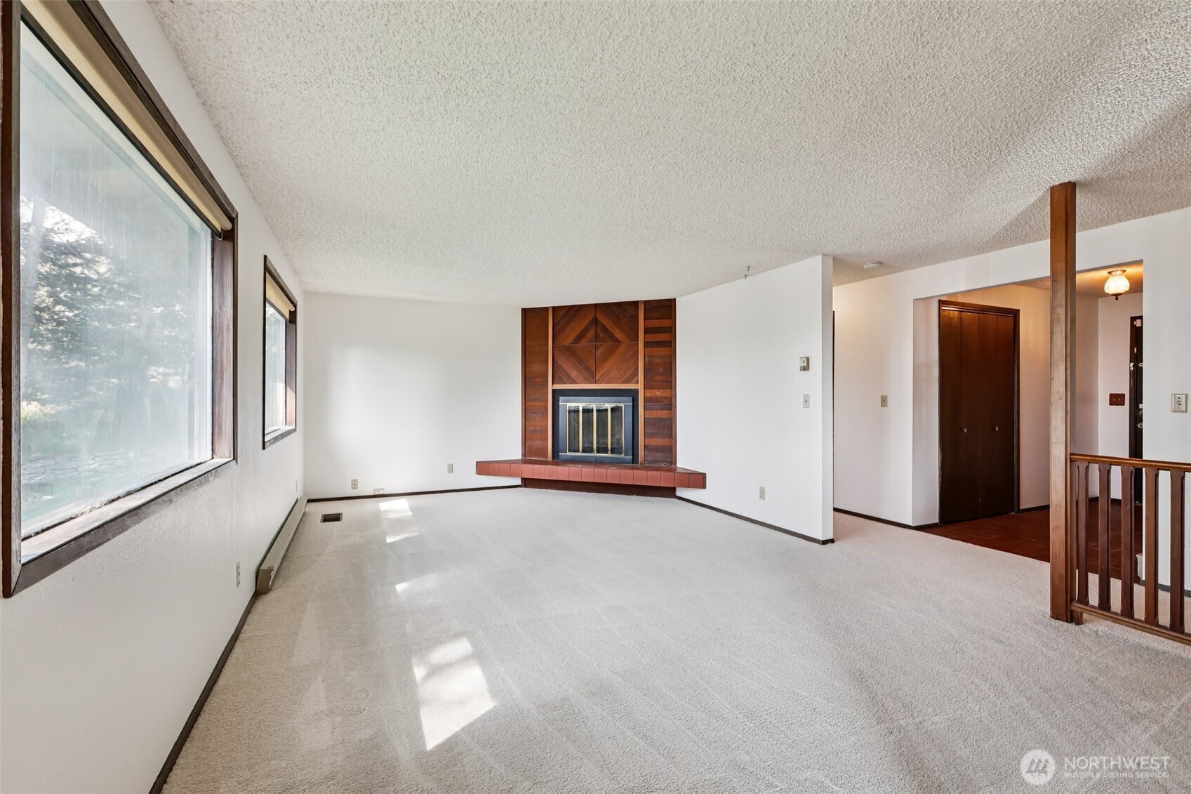 2421 Crestline St , Ferndale, WA 98248-9224