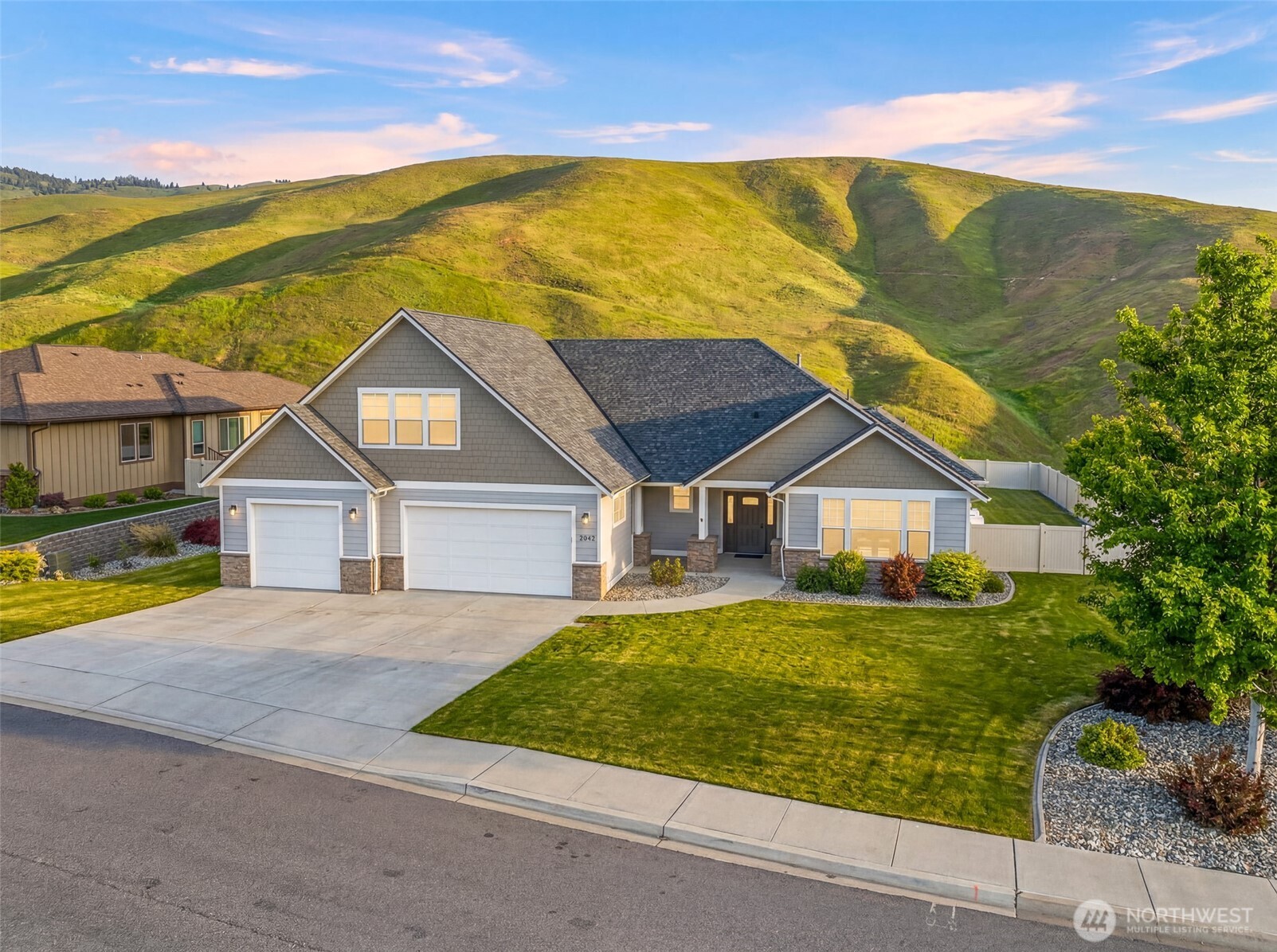 2042 Maiden Lane , Wenatchee, WA 98801