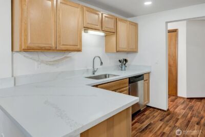 921 Pershing Ave #101, Bremerton, WA 98312 - Photo 2