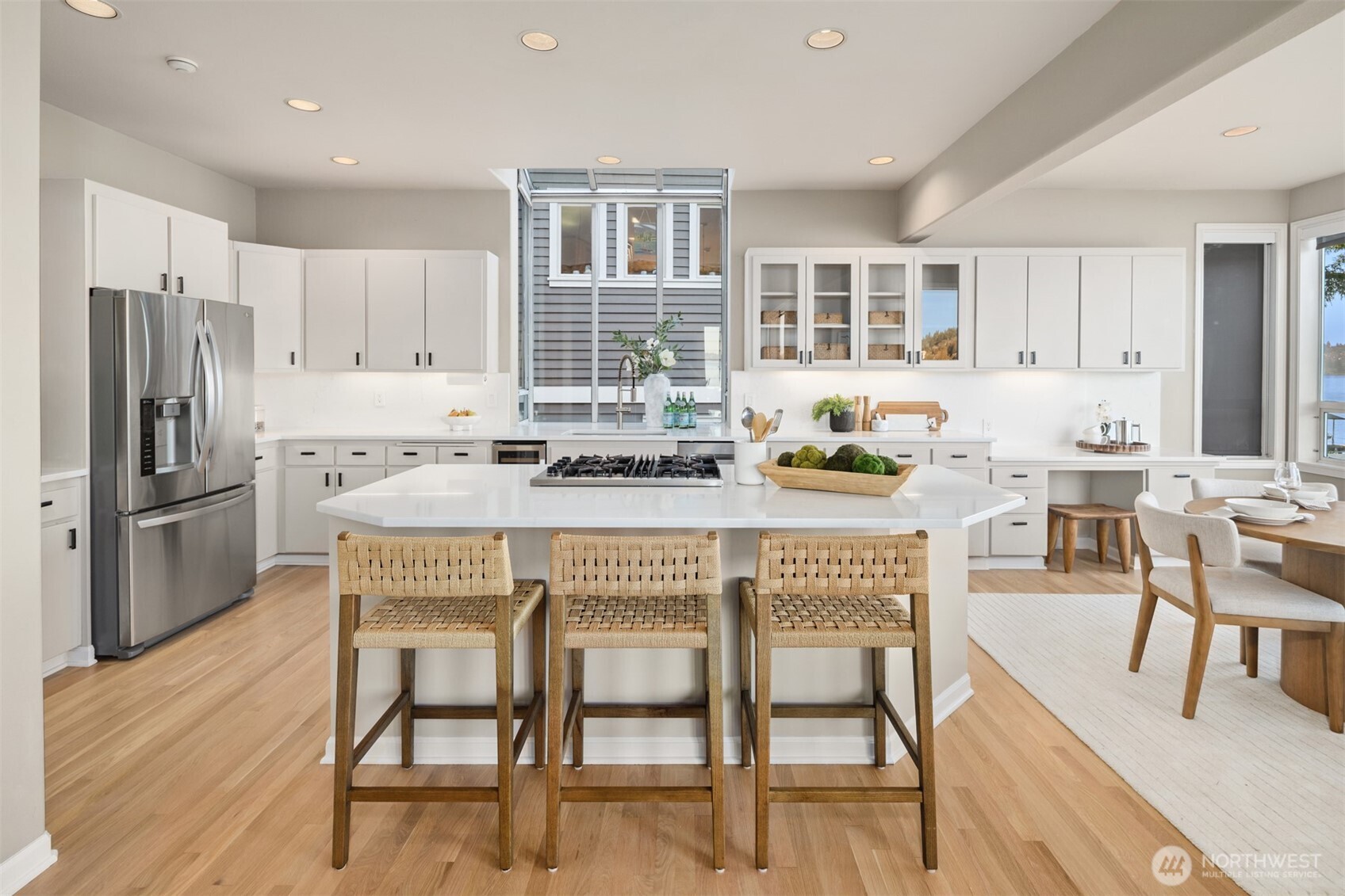 3711 Lake Washington Boulevard N, Renton, WA 98056