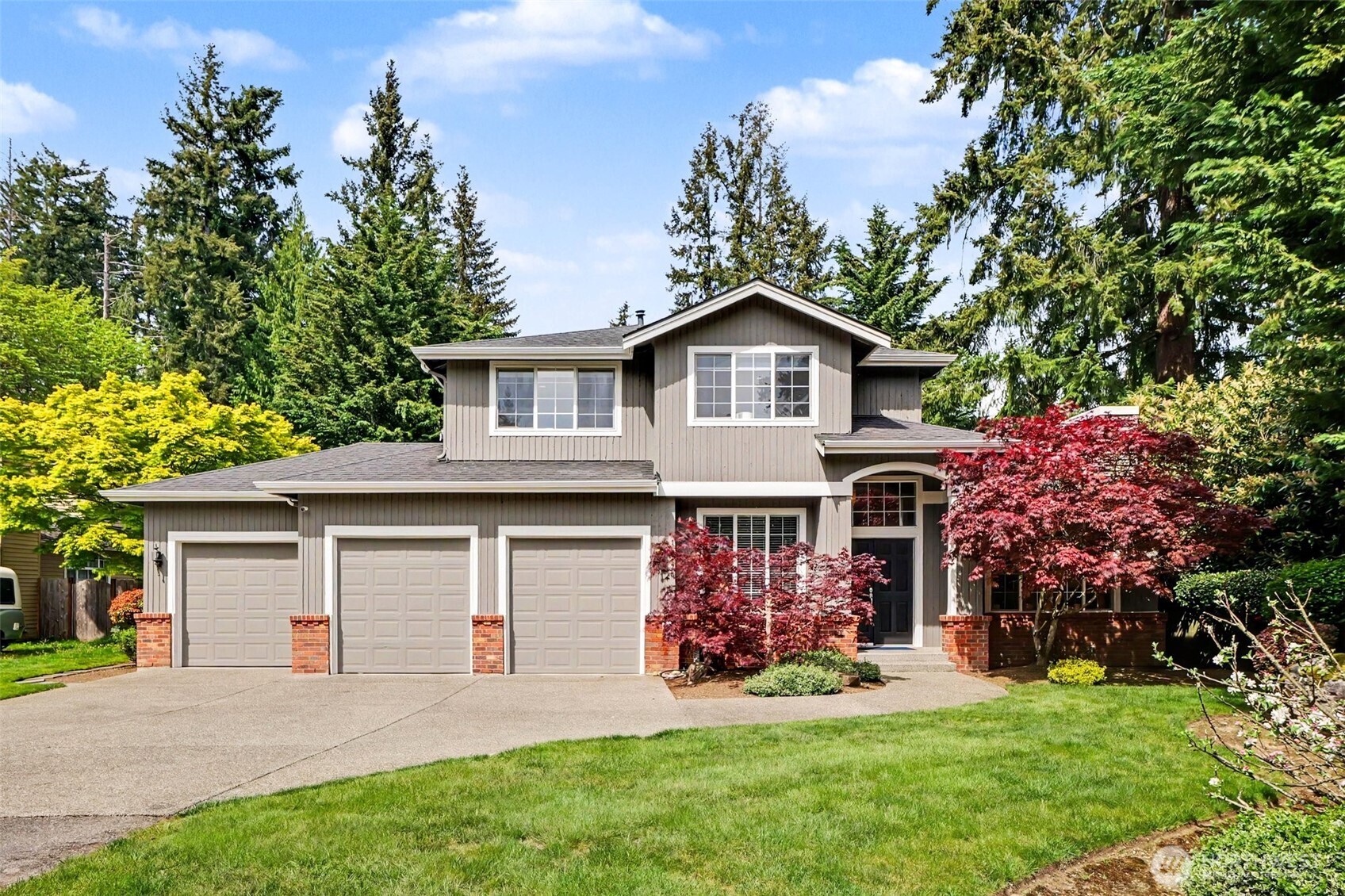 16420 SE 24th Street , Bellevue, WA 98008