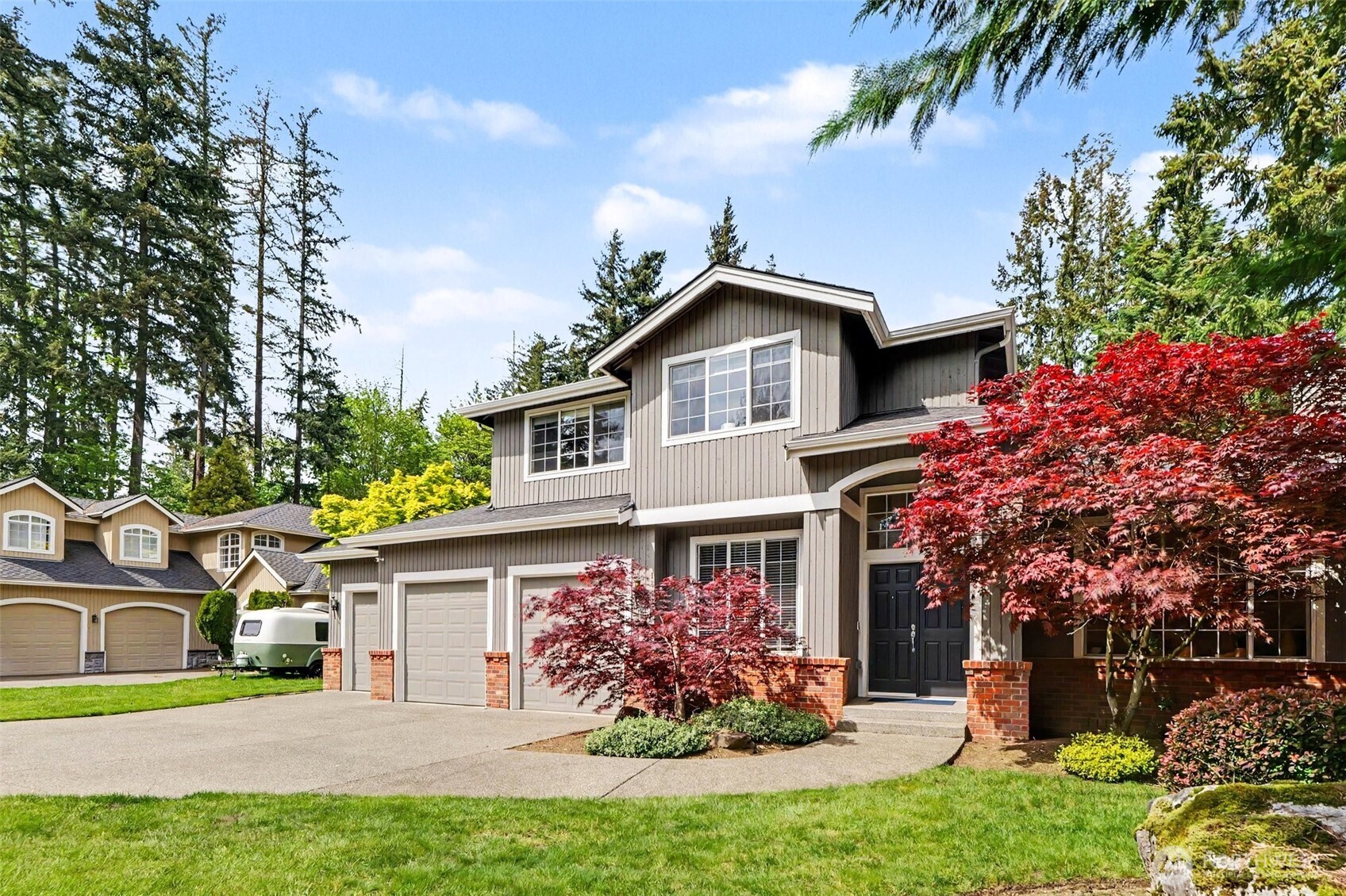 16420 SE 24th Street , Bellevue, WA 98008