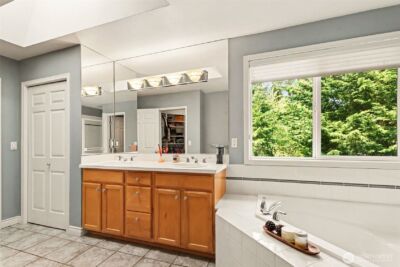 16420 SE 24th Street , Bellevue, WA 98008 - Photo 24