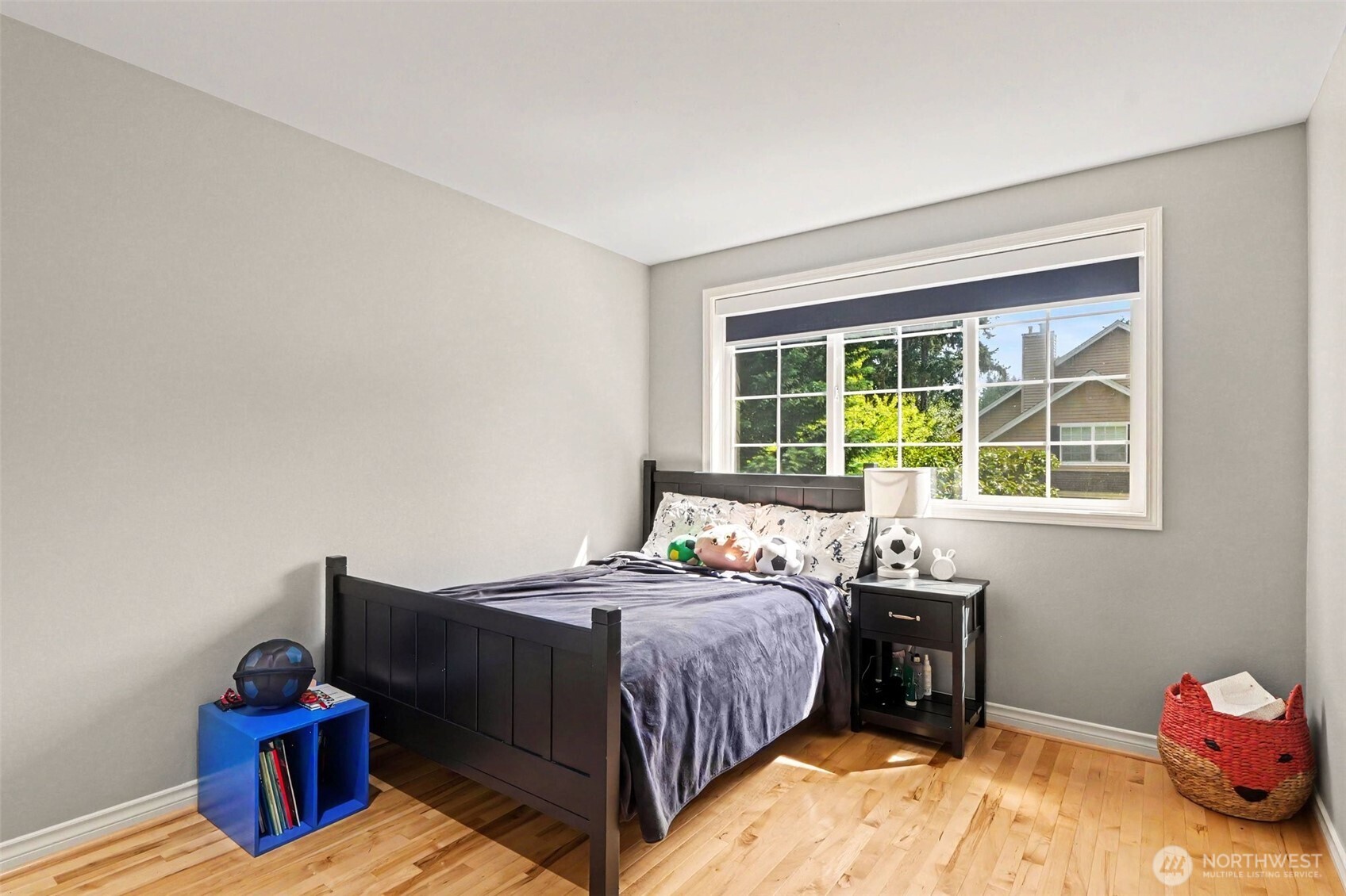 16420 SE 24th Street , Bellevue, WA 98008