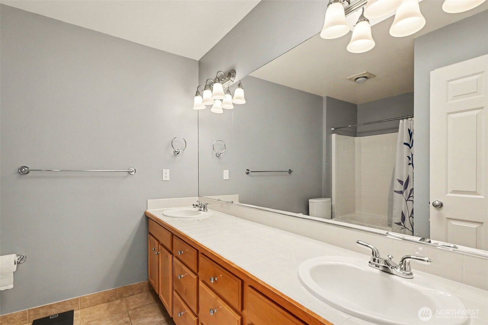16420 SE 24th Street , Bellevue, WA 98008