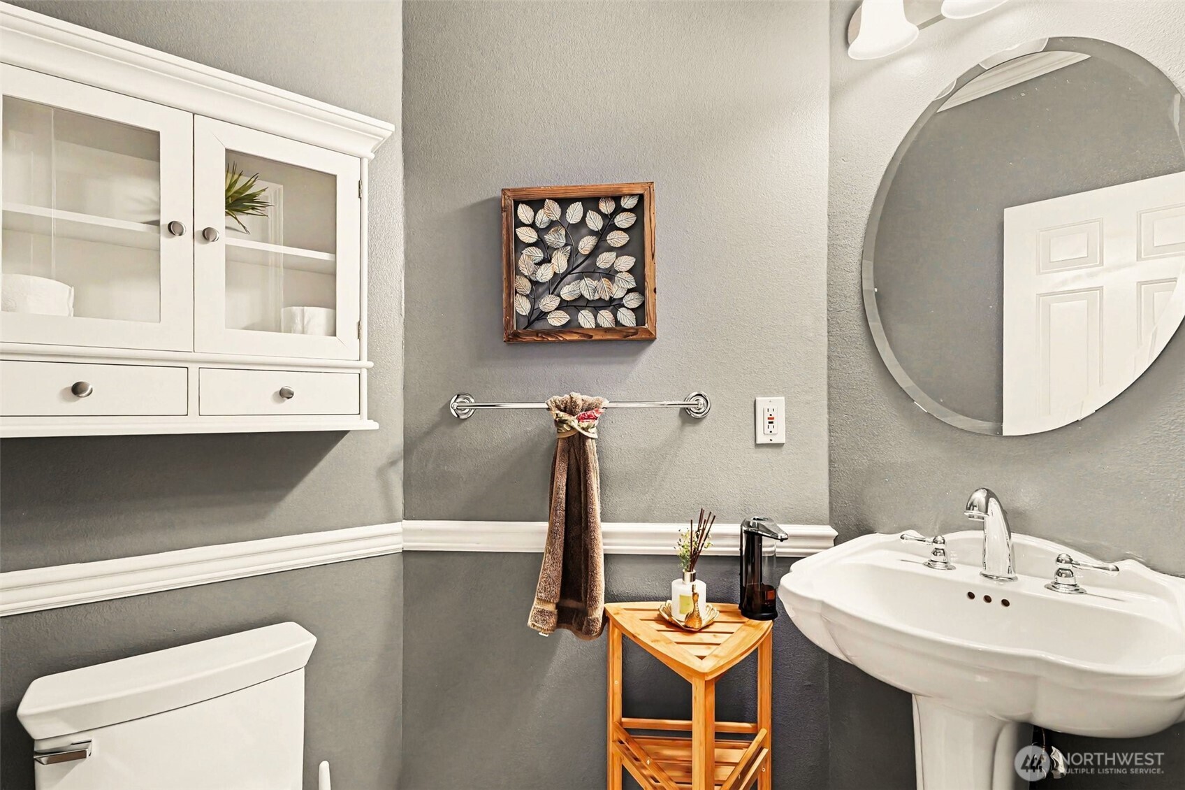 16420 SE 24th Street , Bellevue, WA 98008