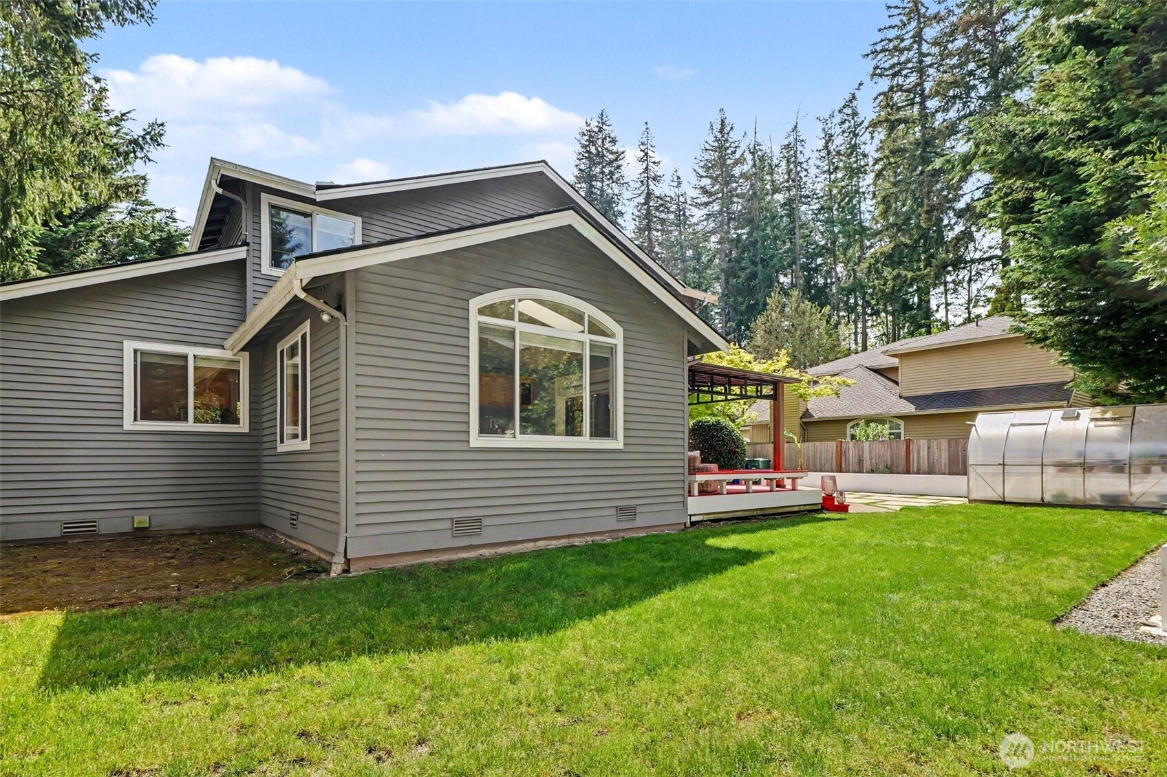 16420 SE 24th Street , Bellevue, WA 98008