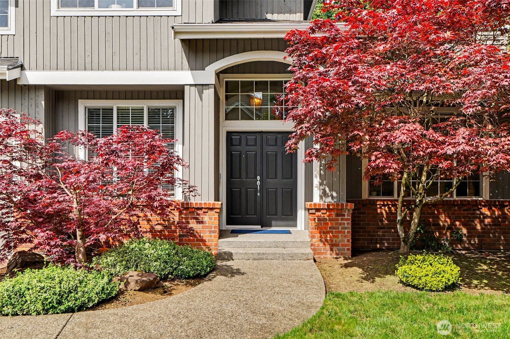 16420 SE 24th Street , Bellevue, WA 98008