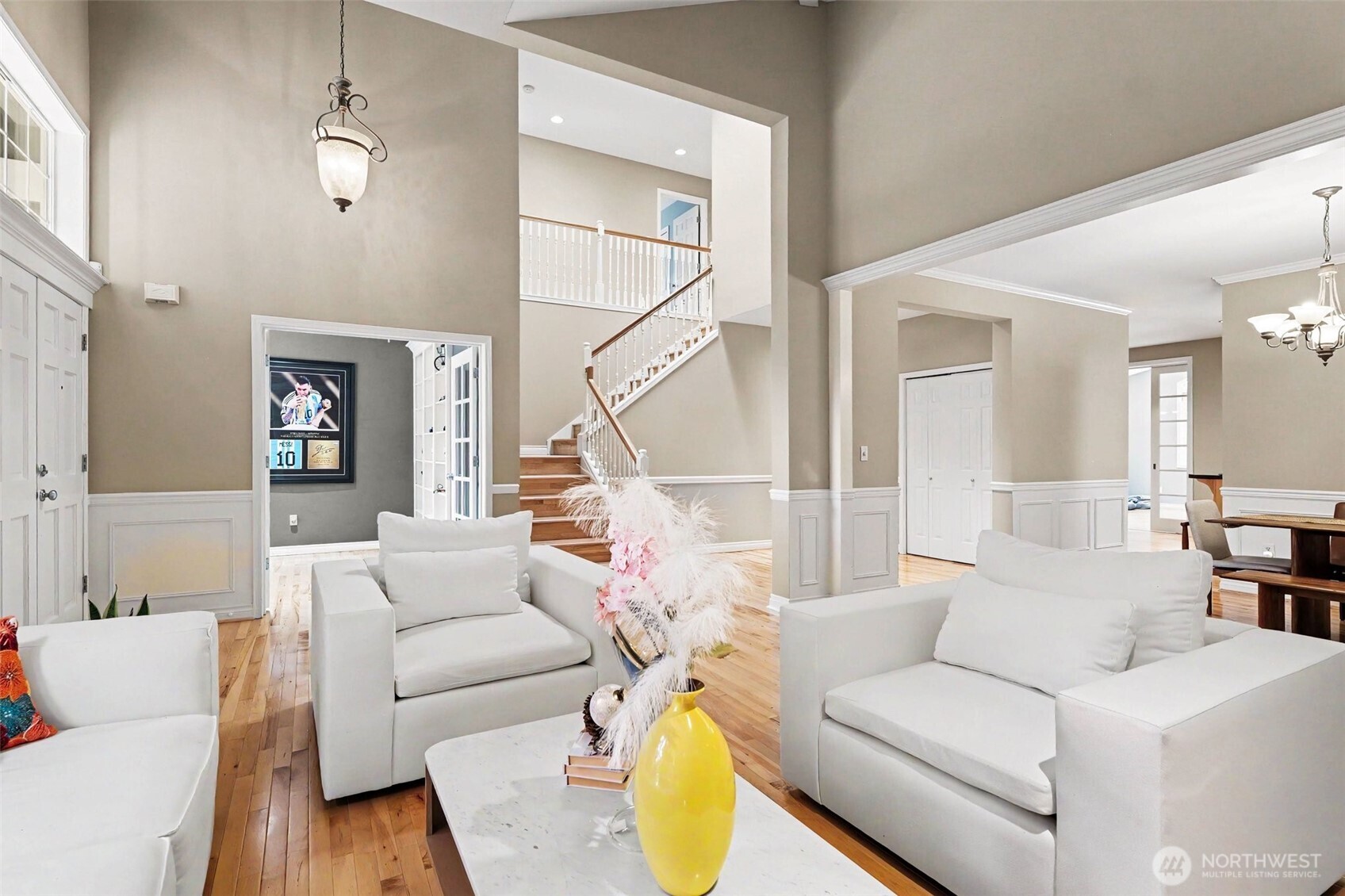 16420 SE 24th Street , Bellevue, WA 98008