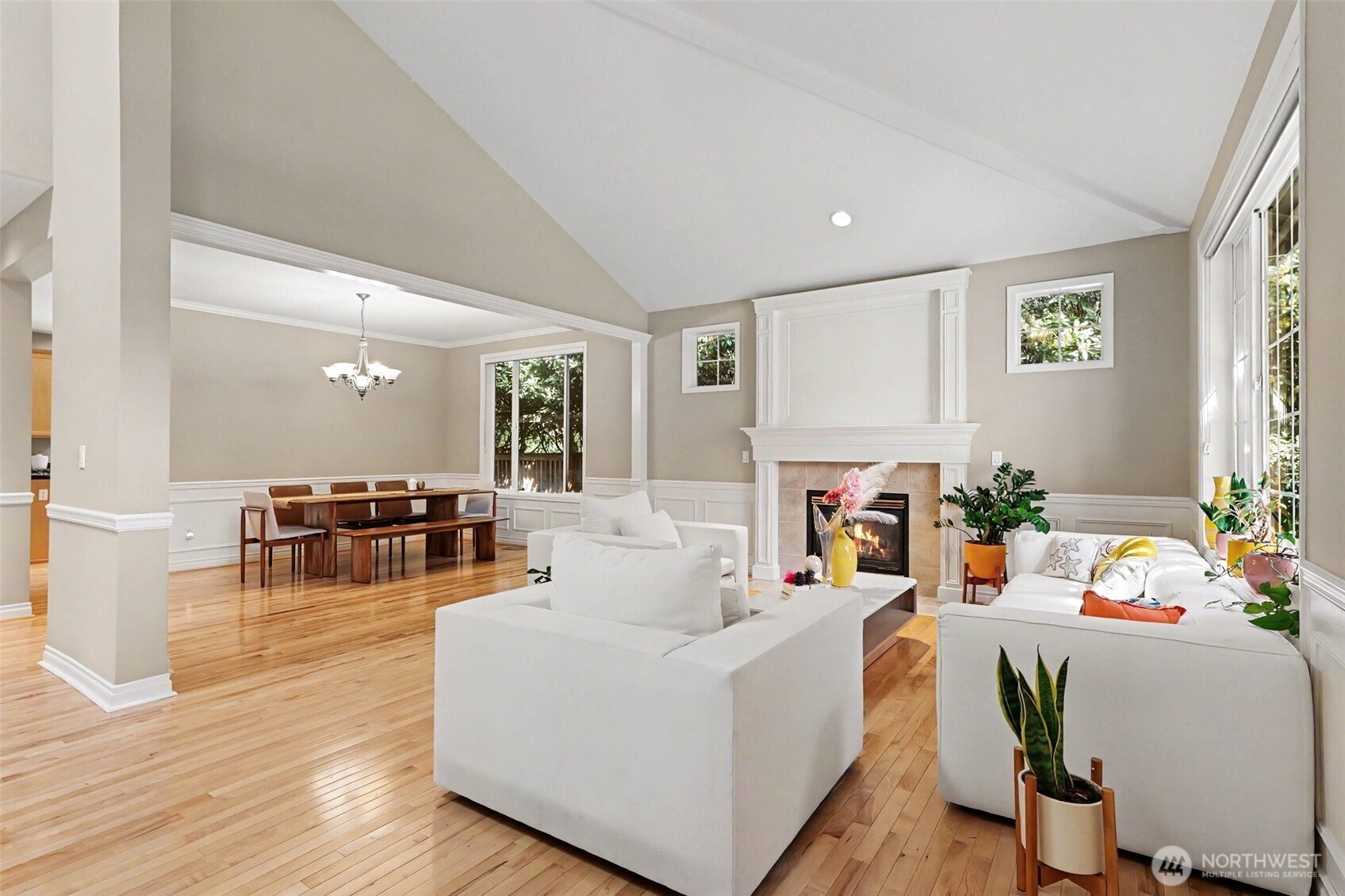 16420 SE 24th Street , Bellevue, WA 98008