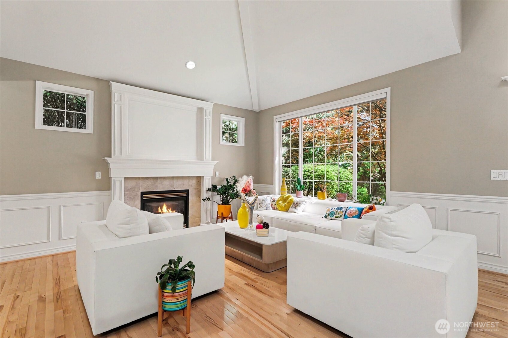 16420 SE 24th Street , Bellevue, WA 98008