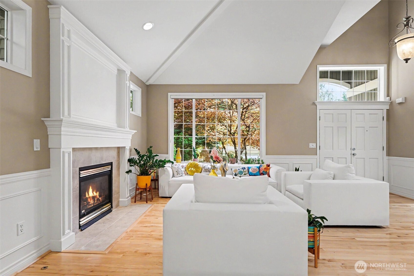 16420 SE 24th Street , Bellevue, WA 98008
