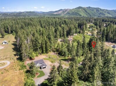 579 Thomas Street , Forks, WA 98331 - Photo 4