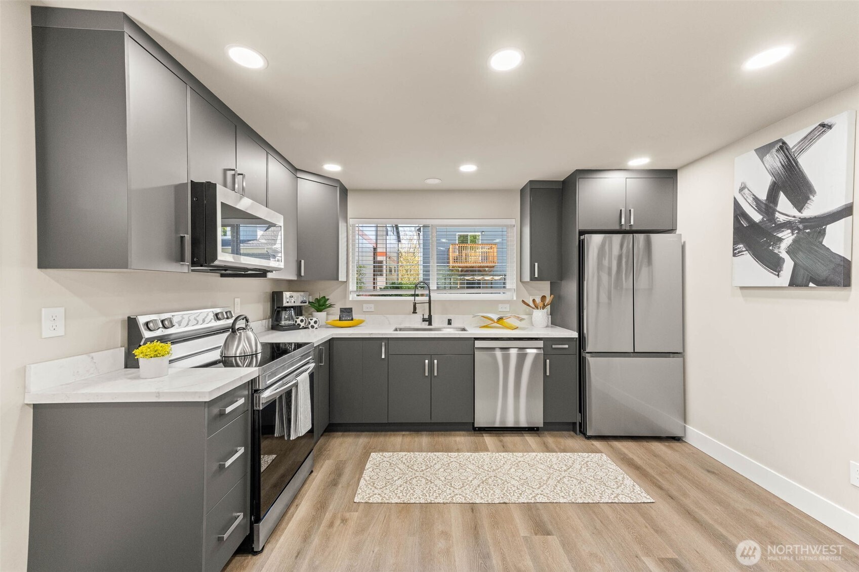 1411 26th Avenue , Seattle, WA 98122-3101