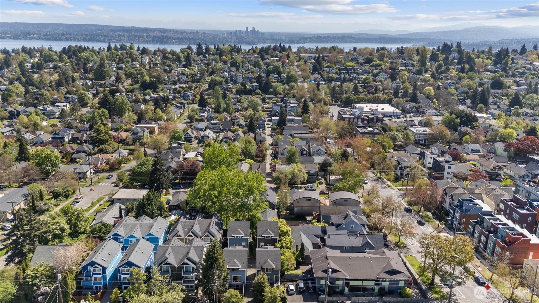 1411 26th Avenue , Seattle, WA 98122-3101