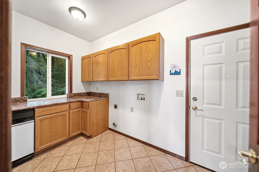 141 E WINTERWOOD Drive , Grapeview, WA 98546