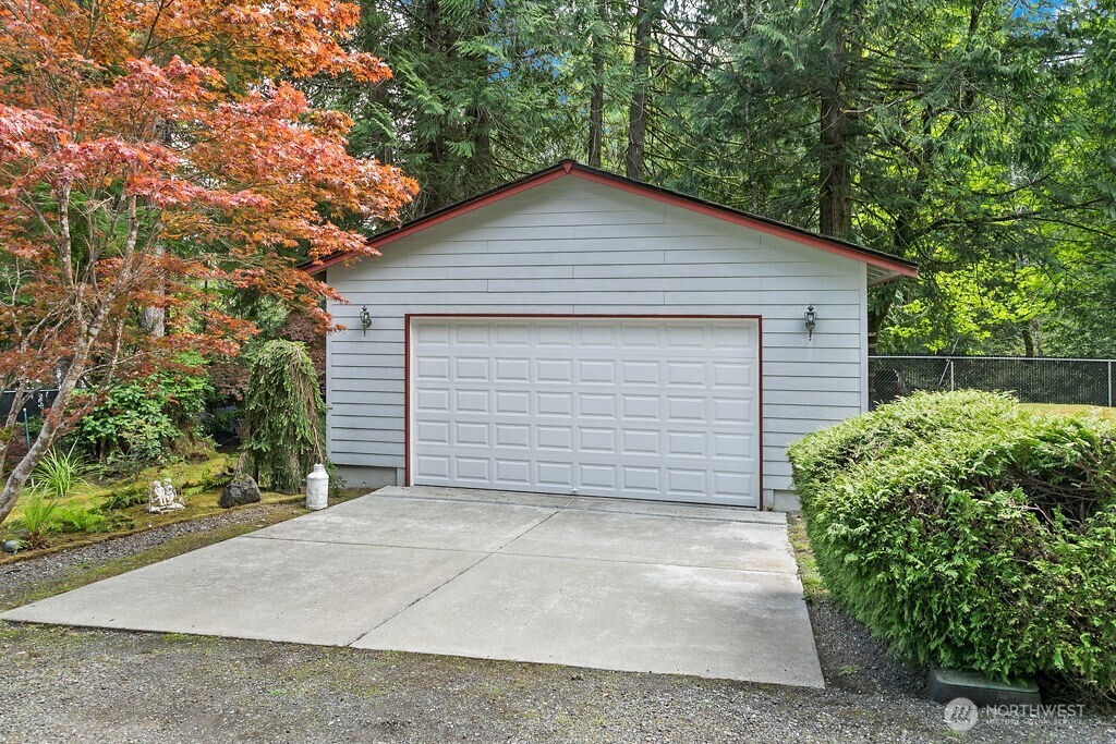 141 E WINTERWOOD Drive , Grapeview, WA 98546