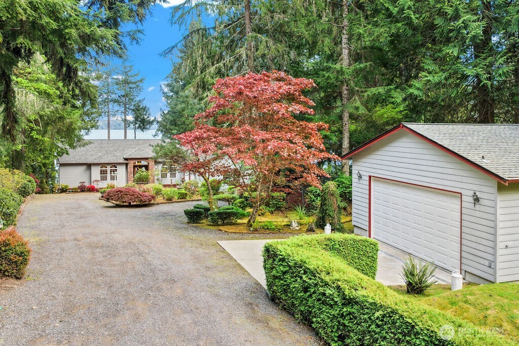 141 E WINTERWOOD Drive , Grapeview, WA 98546
