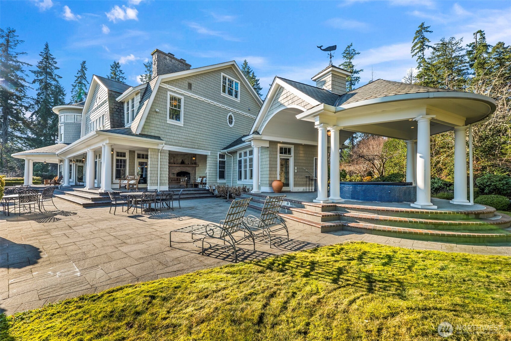 7104 E Grapeview Loop Road , Allyn, WA 98524