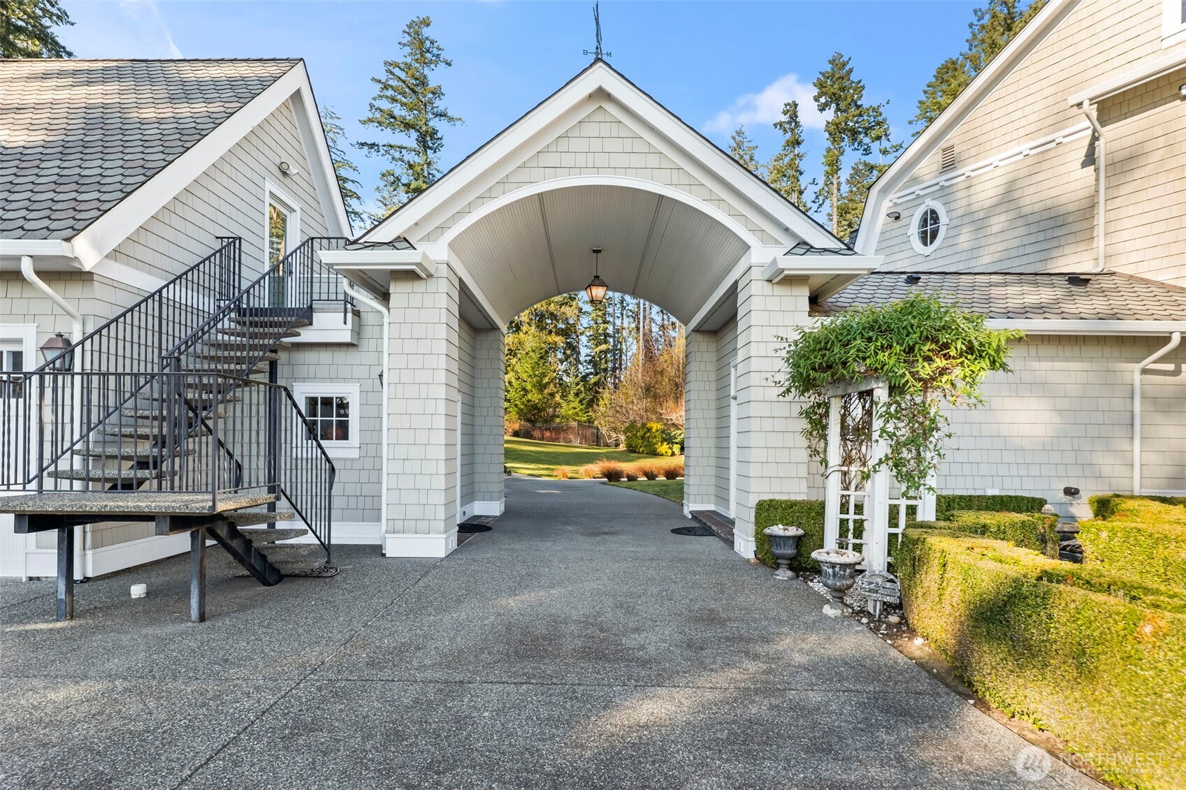 7104 E Grapeview Loop Road , Allyn, WA 98524