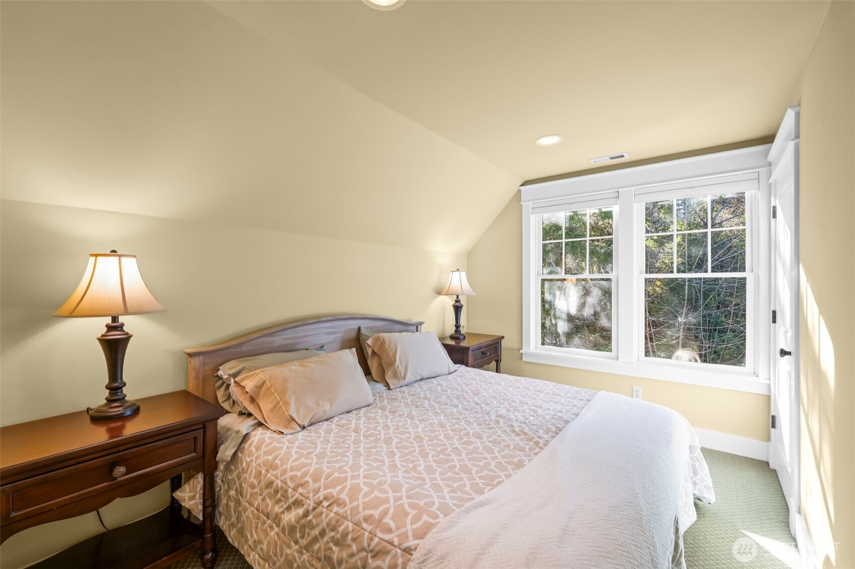7104 E Grapeview Loop Road , Allyn, WA 98524