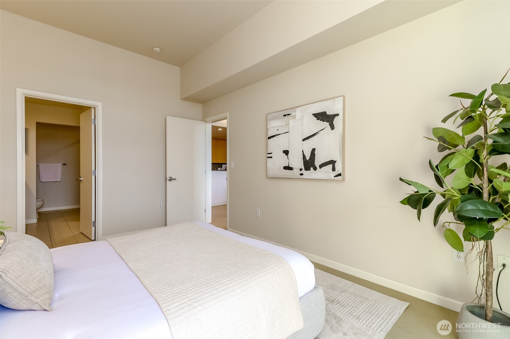 17 W Mercer Street #301, Seattle, WA 98119
