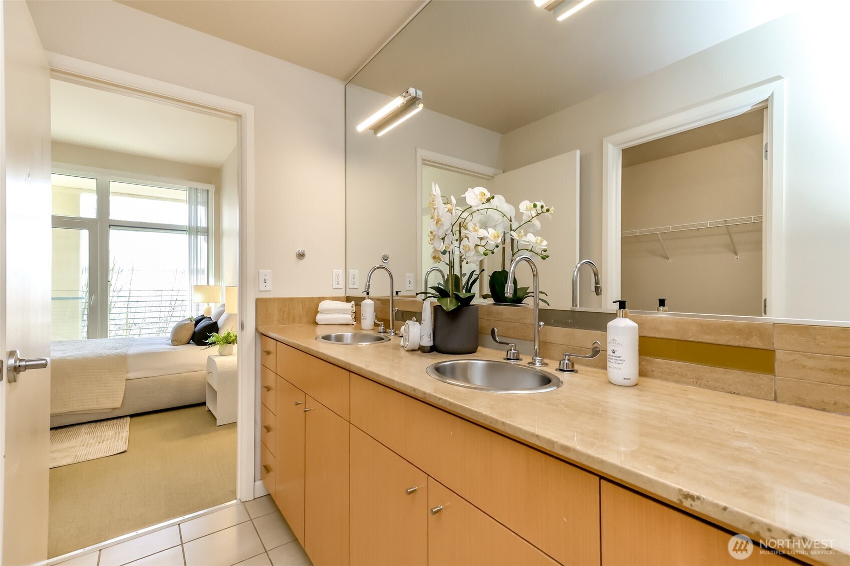 17 W Mercer Street #301, Seattle, WA 98119