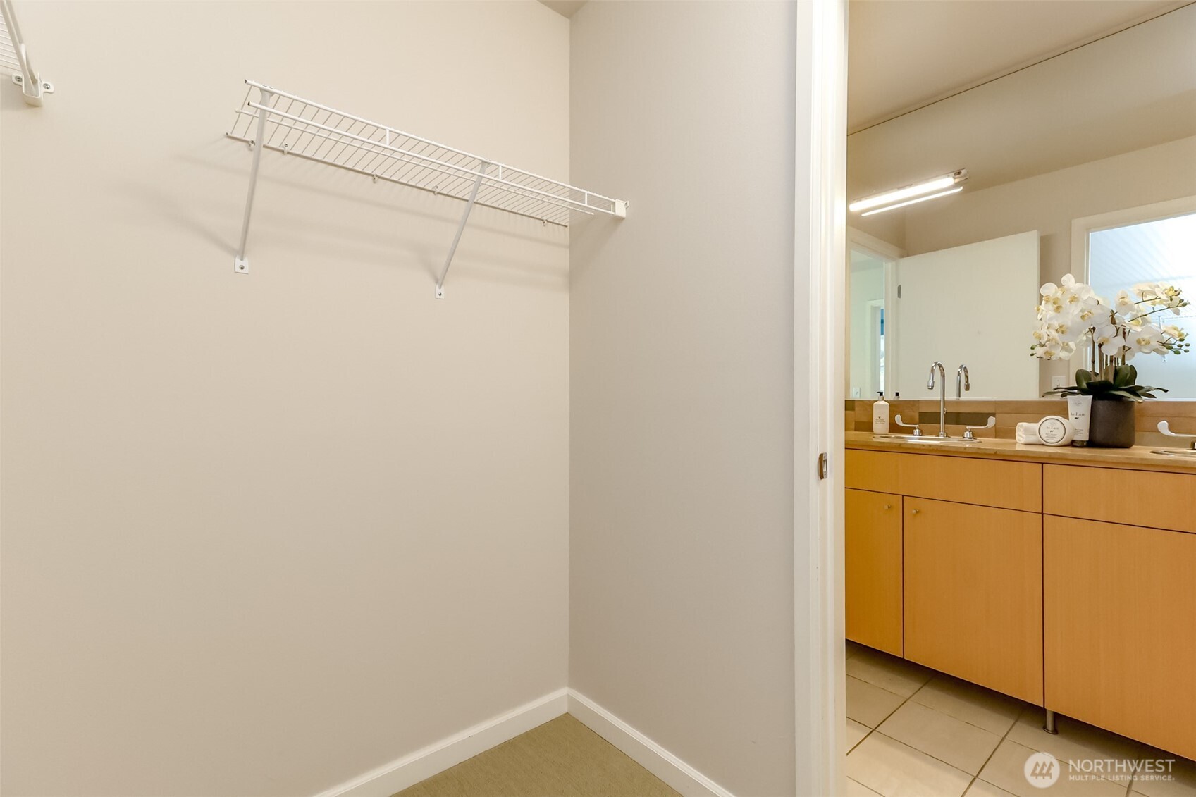 17 W Mercer Street #301, Seattle, WA 98119
