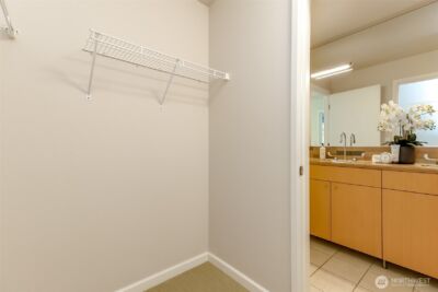 17 W Mercer Street #301, Seattle, WA 98119 - Photo 31