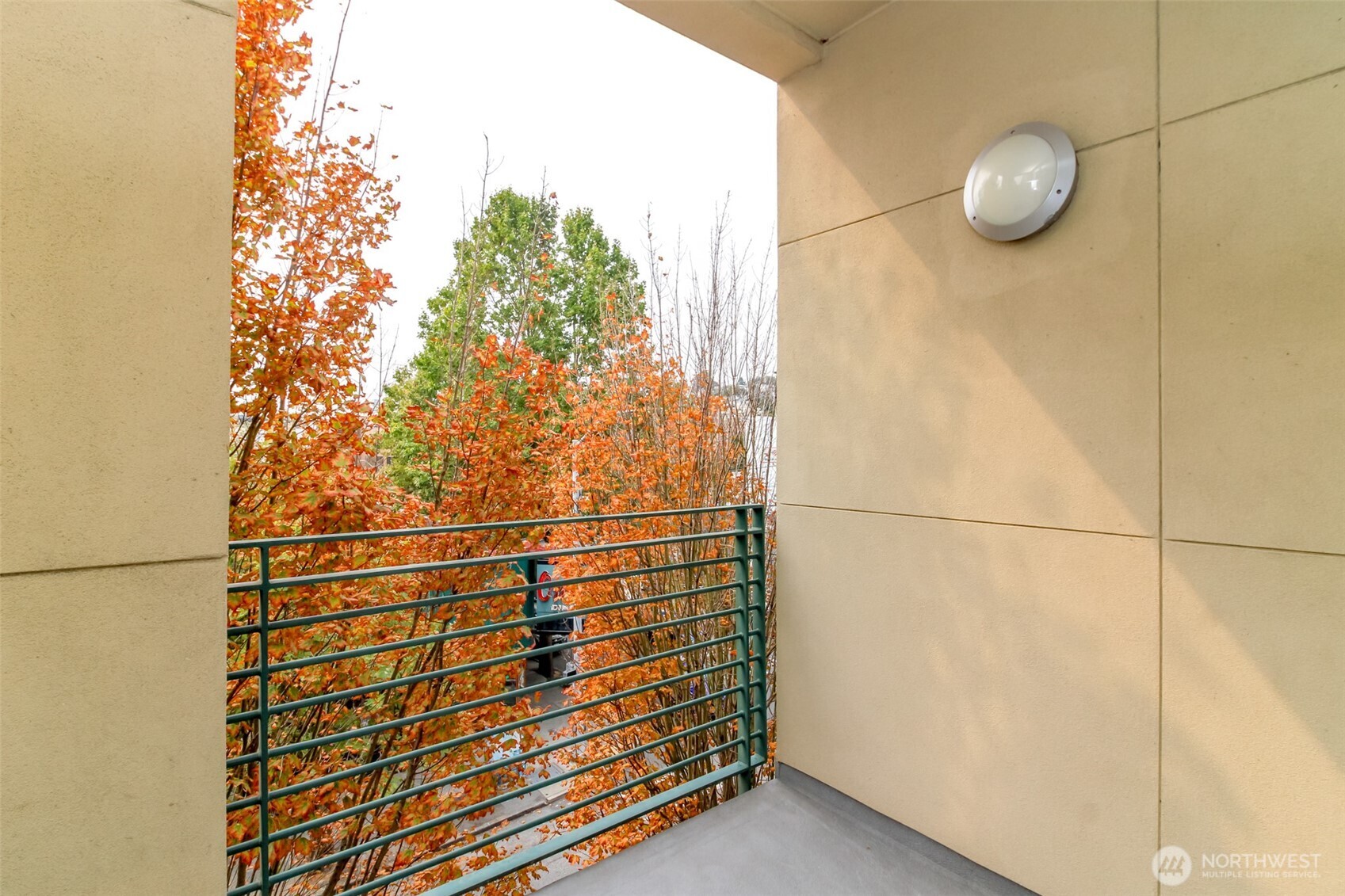 17 W Mercer Street #301, Seattle, WA 98119