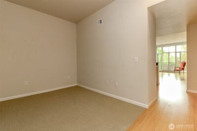 17 W Mercer Street #301, Seattle, WA 98119 - Photo 6