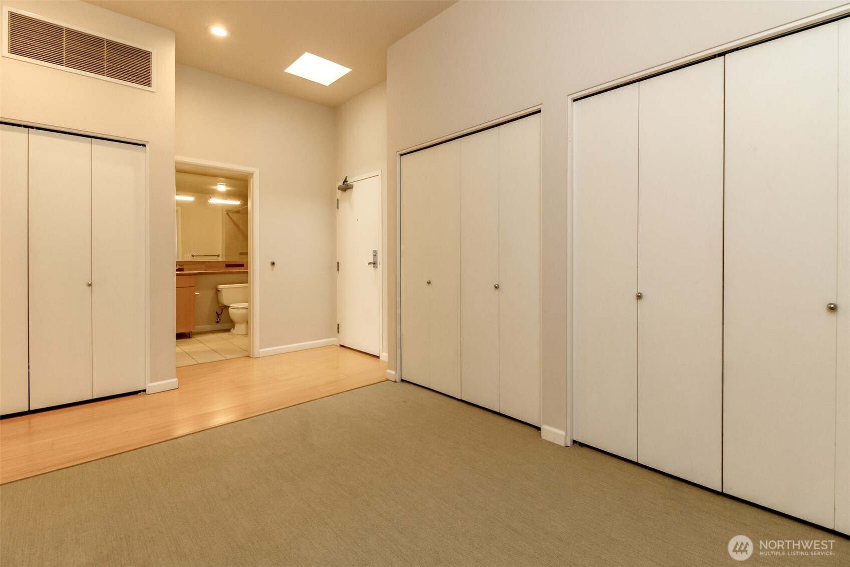 17 W Mercer Street #301, Seattle, WA 98119