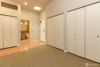17 W Mercer Street #301, Seattle, WA 98119 - Photo 7