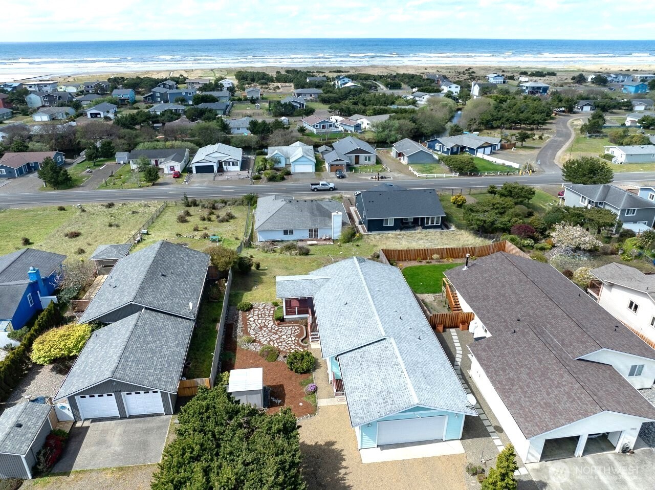 33013 J Place , Ocean Park, WA 98640