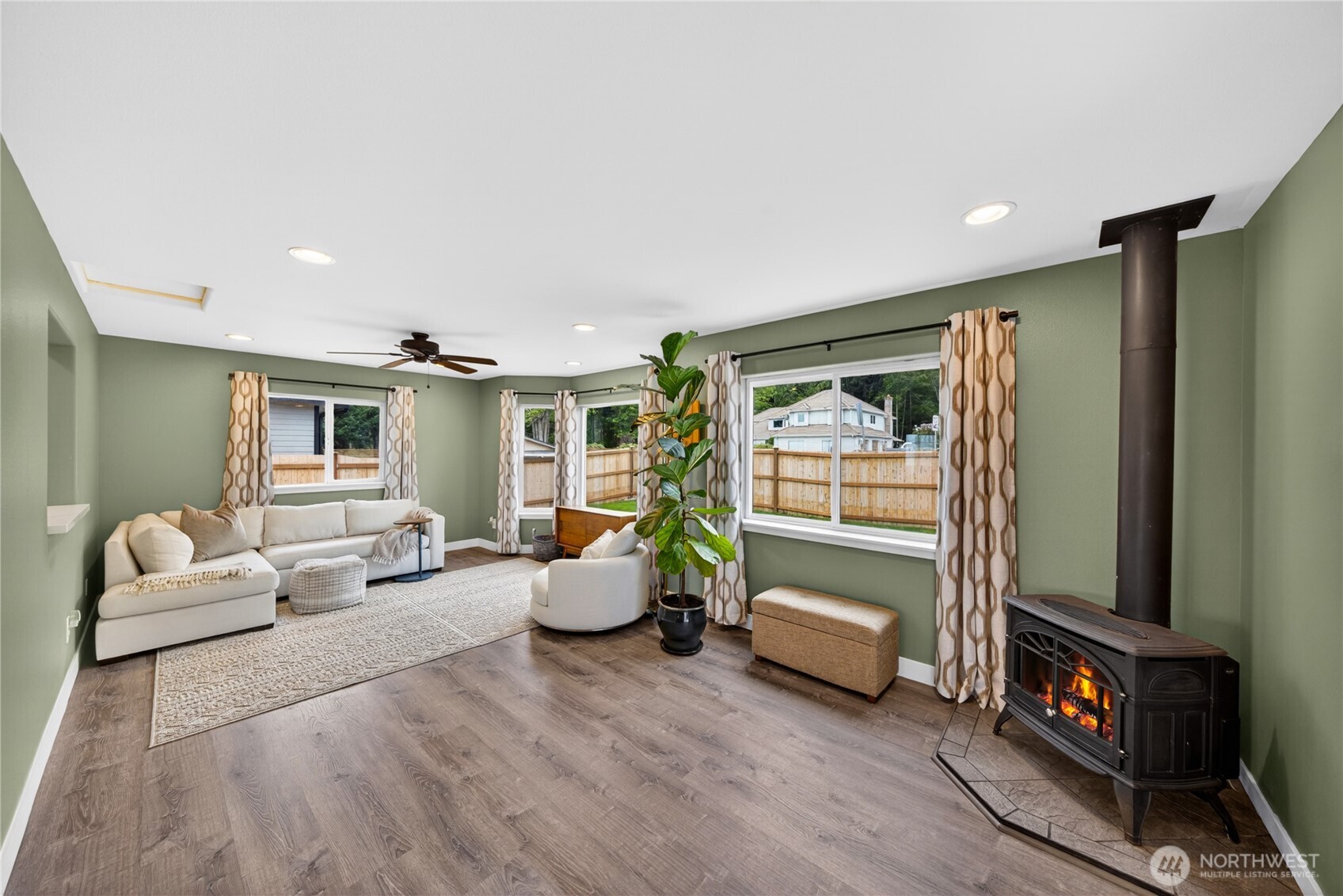 1584 Country Club Drive , Camano Island, WA 98282