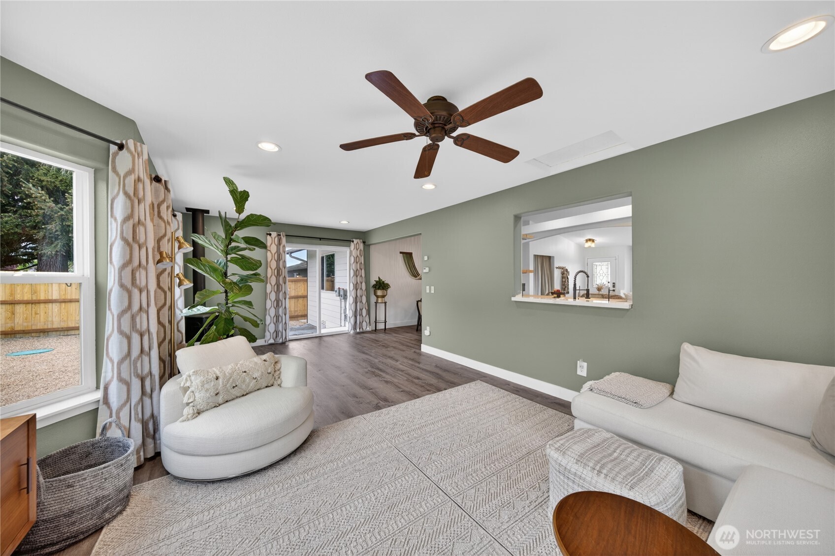 1584 Country Club Drive , Camano Island, WA 98282
