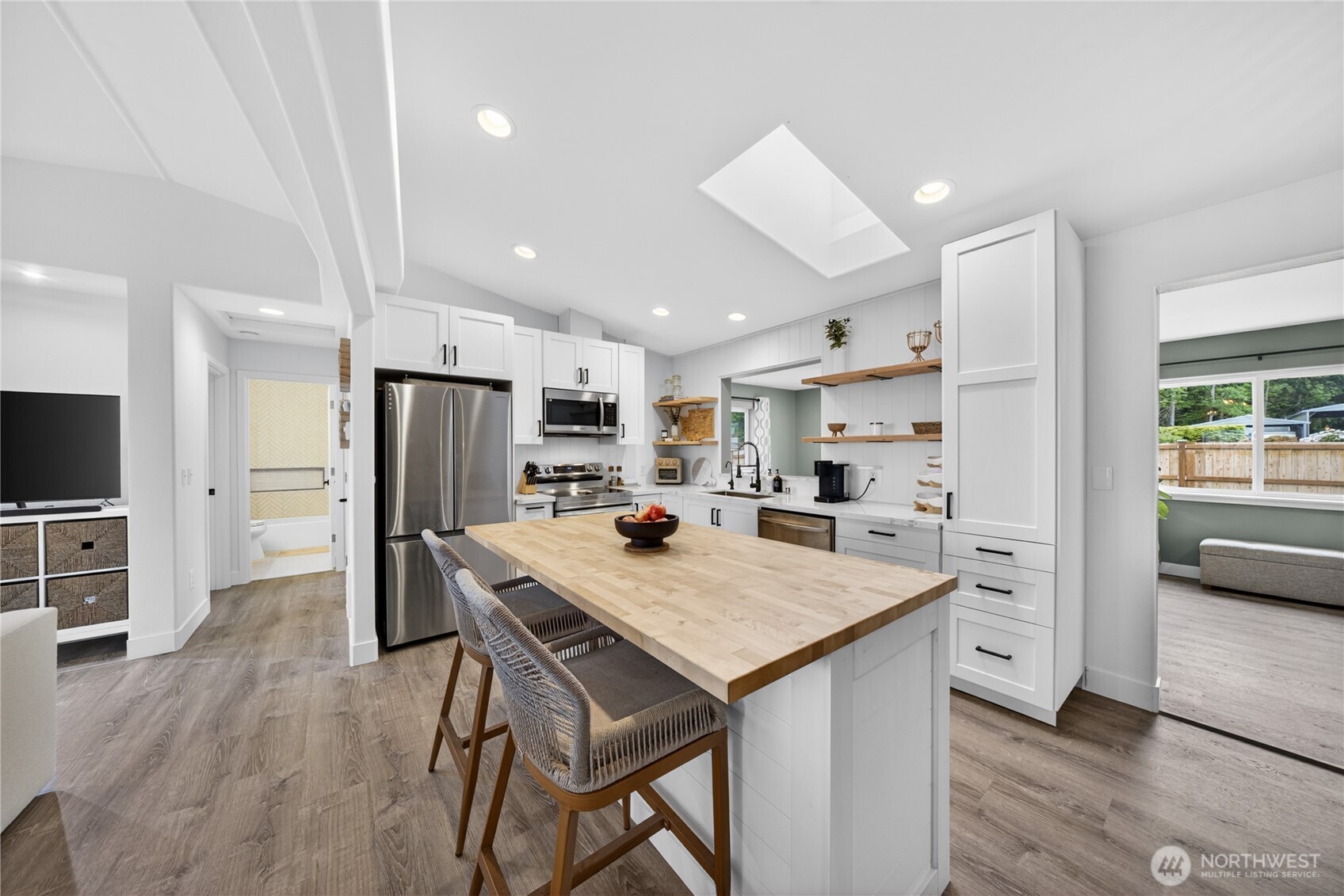 1584 Country Club Drive , Camano Island, WA 98282