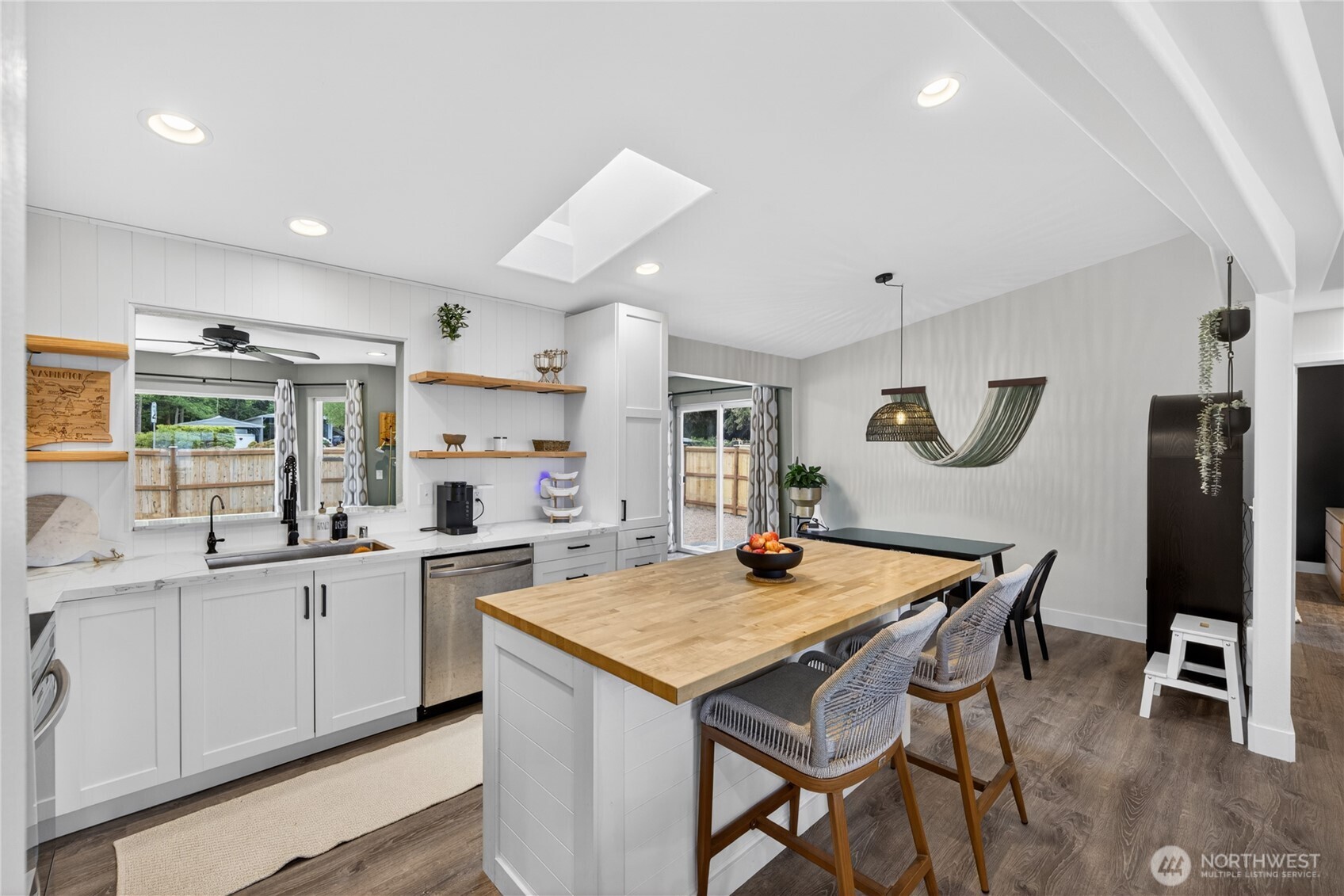 1584 Country Club Drive , Camano Island, WA 98282