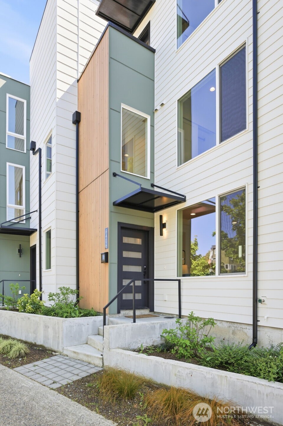 6406 Fauntleroy Way SW, Seattle, WA 98136-1855