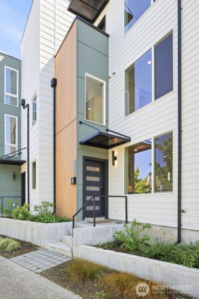 6406 Fauntleroy Way SW, Seattle, WA 98136-1855 - Photo 3