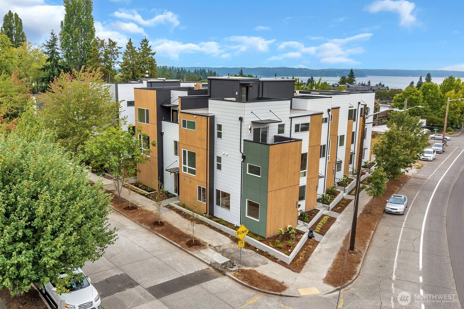 6406 Fauntleroy Way SW, Seattle, WA 98136-1855