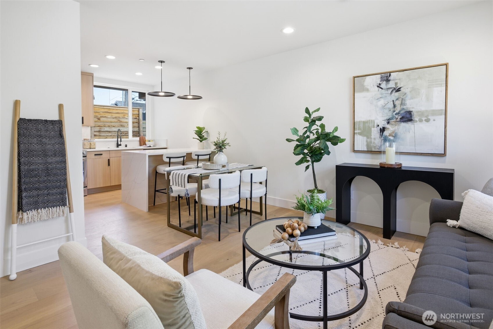 6406 Fauntleroy Way SW, Seattle, WA 98136-1855