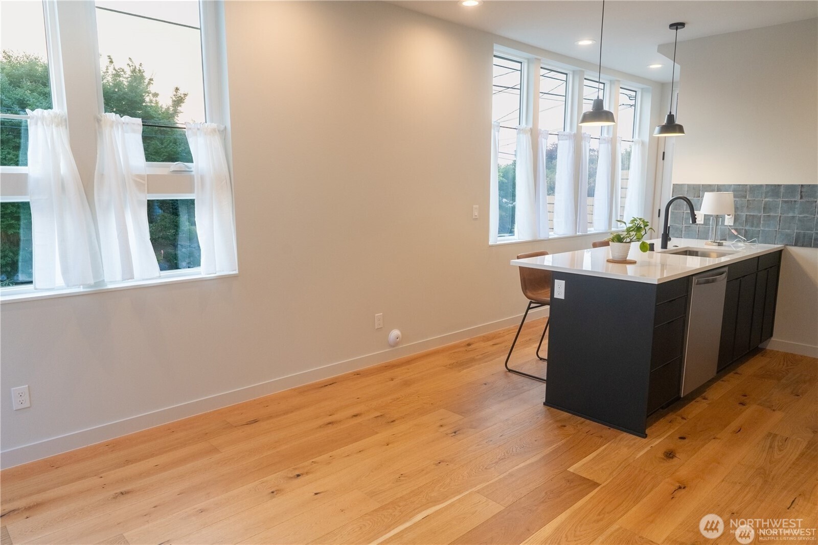 4320 A Wallingford Avenue N, Seattle, WA 98103