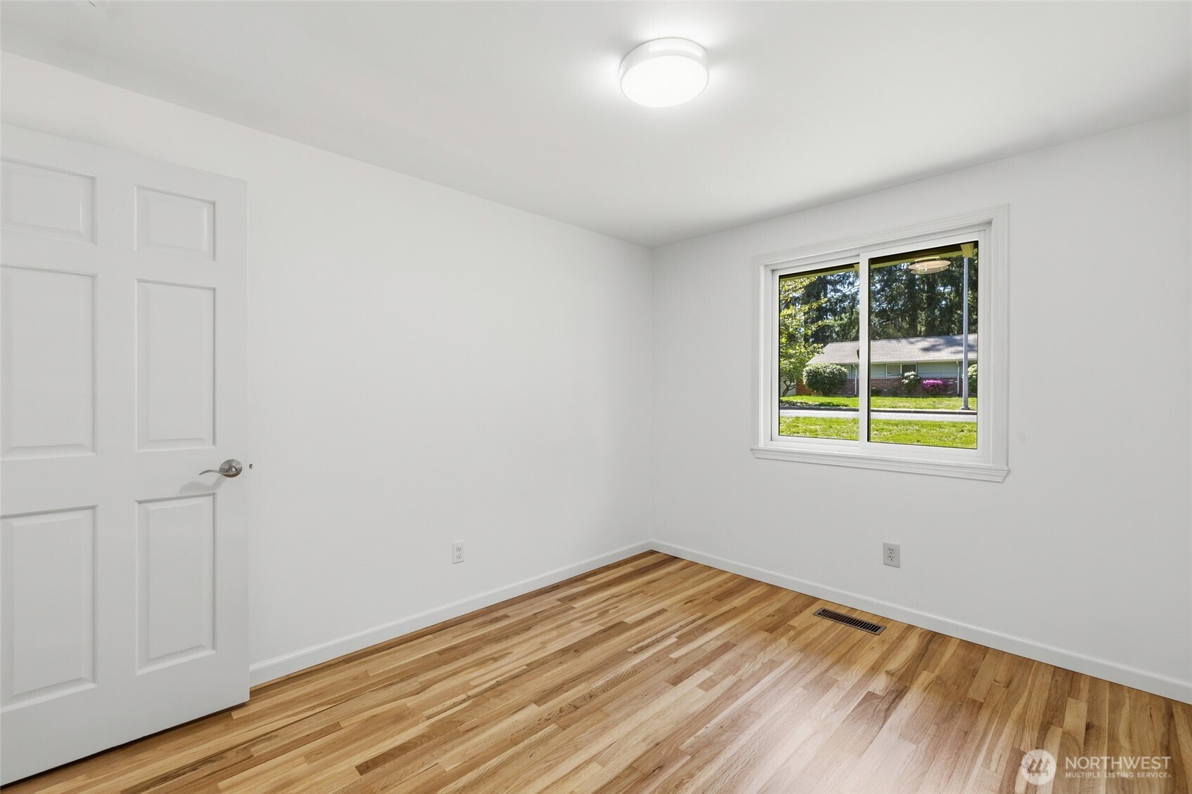 2408 164th Avenue NE, Bellevue, WA 98008