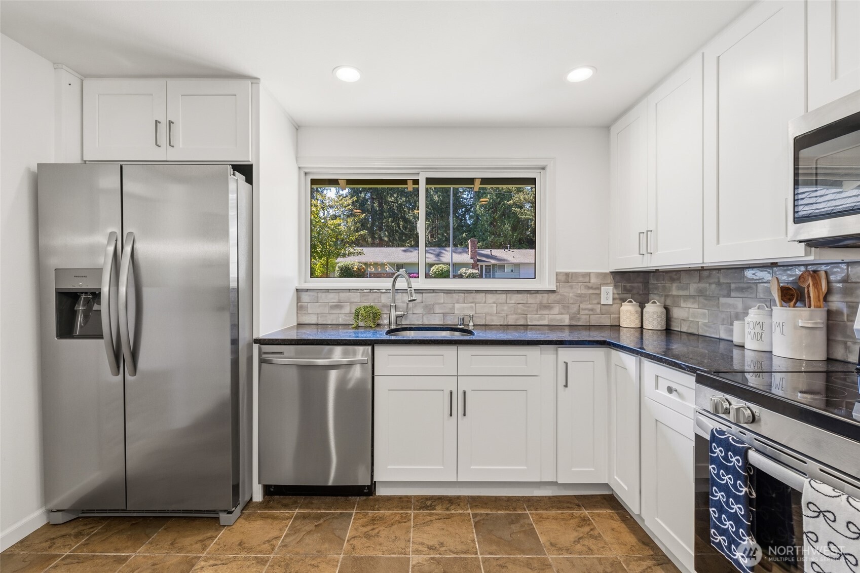 2408 164th Avenue NE, Bellevue, WA 98008