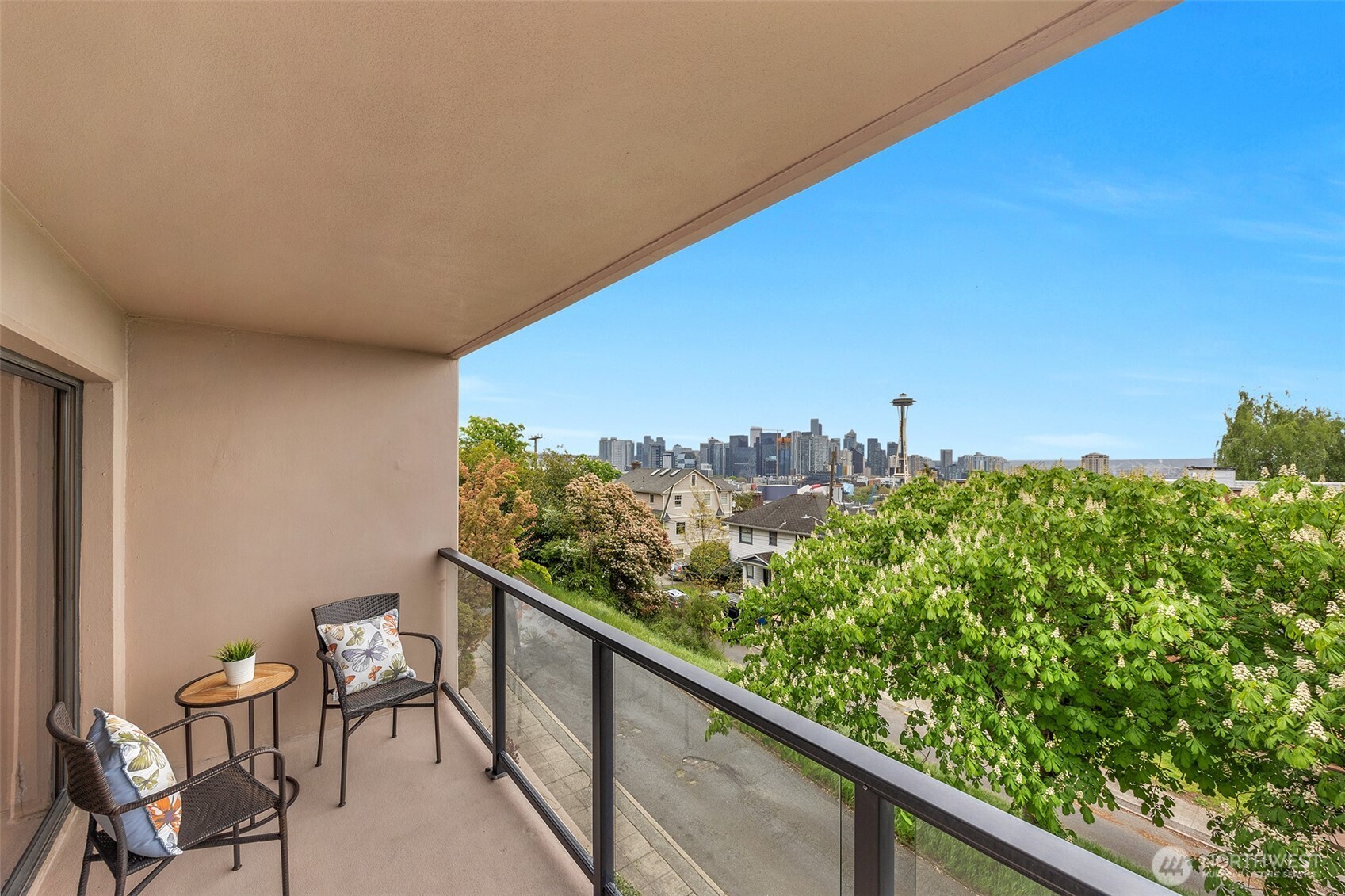 100 Ward Street #104, Seattle, WA 98109-3630