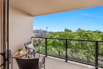 100 Ward Street #104, Seattle, WA 98109-3630 - Photo 15
