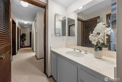 100 Ward Street #104, Seattle, WA 98109-3630 - Photo 29